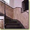 Foto di un finto marmo in un scala presso castello privato a Tgliuno (BG)